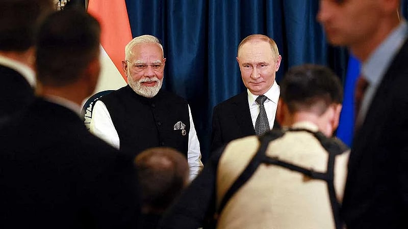 Russia's Putin seeks to boost energy, defence exports with India visit