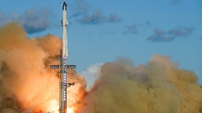 Musk's Mars mission adds risk to red-hot SpaceX IPO