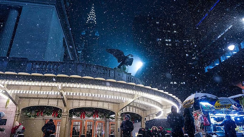 Winter weather in US Northeast leads to thousands of flight delays, cancellations
