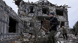 Russian strike hits Ukrainian city of Kremenchuk, cutting utilities, mayor says