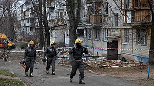 Ukrainian troops withdraw from eastern town of Siversk