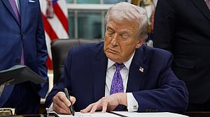 Trump threatens funding for states over AI regulations