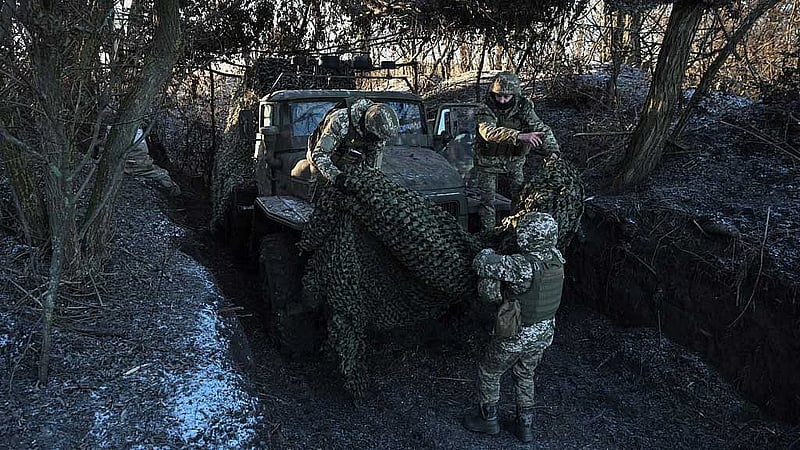 Zelensky to hold talks with Trump on Sunday on ending Ukraine war