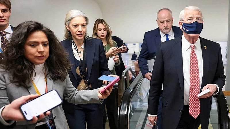 US lawmakers to force vote on war powers if Trump attacks Venezuela