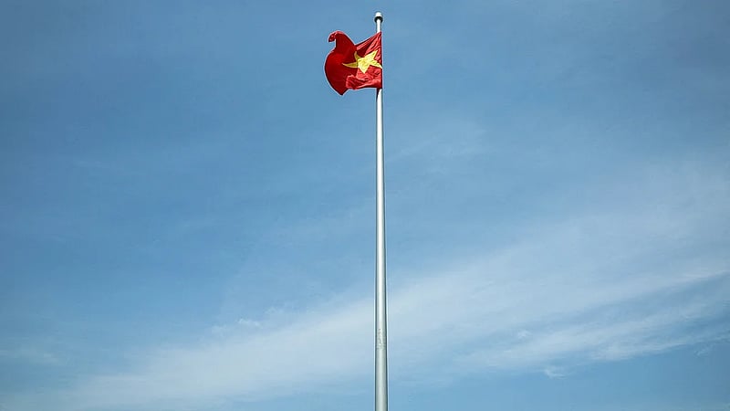 At least 7 killed in Vietnam after bus overturns