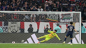 Paris St Germain beat Flamengo on penalties to win Intercontinental Cup
