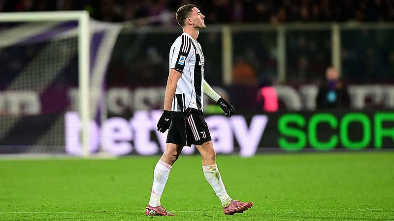 Juve's Vlahovic suffers serious thigh muscle injury