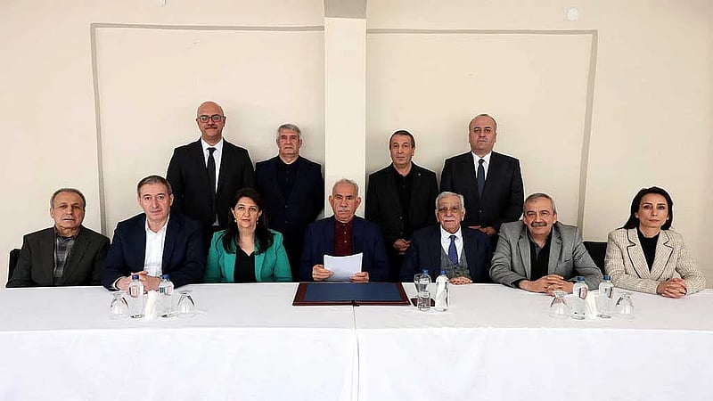 Jailed Kurdish militant leader calls for end to conflict with Turkey