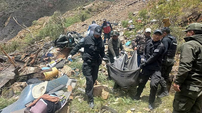 Bus crash in Bolivia kills over 30 people
