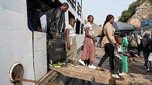 Congo army runaways loot and sow panic in North Kivu town