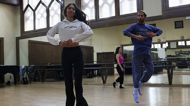 Dancing in Damascus: Syrians cling to culture under Islamists' rule