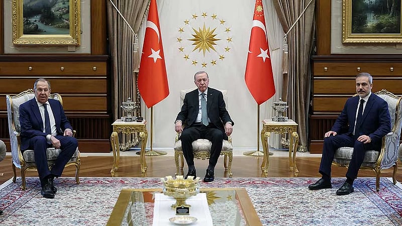 Turkey offers to host possible Ukraine-Russia talks