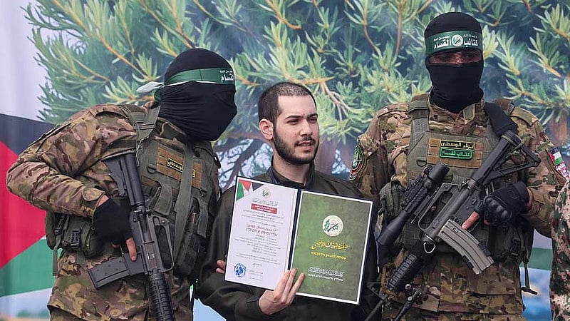 Hamas frees six hostages in Gaza in exchange for Palestinian detainees
