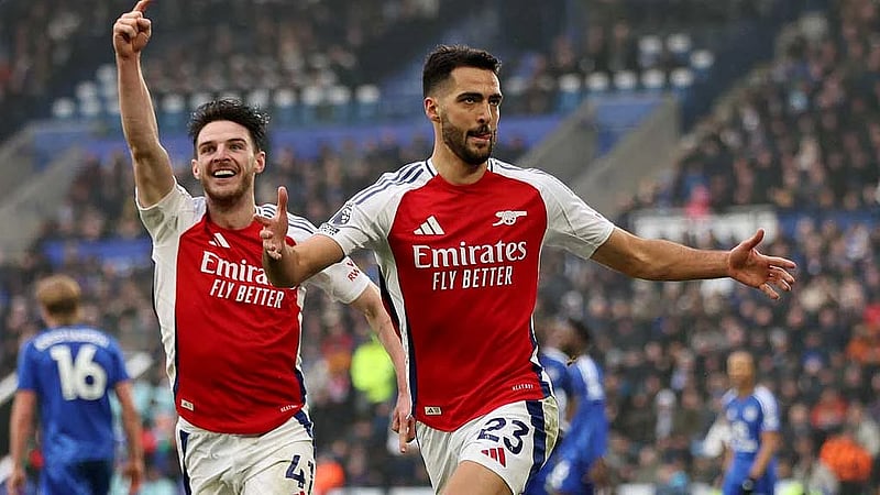 Arsenal hoping for Man City favour in title race