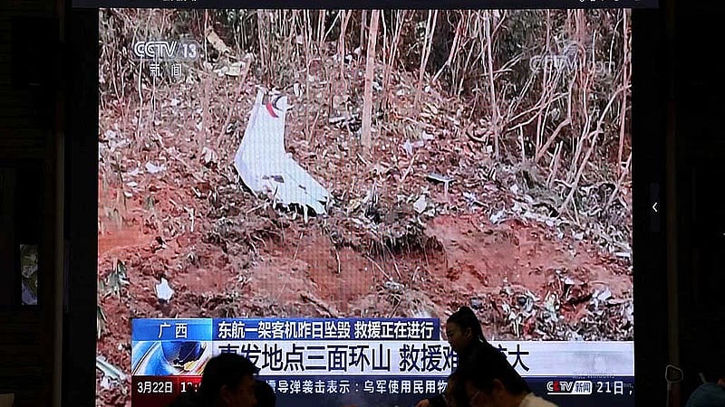 Air safety reporting under scrutiny as crashes lie unresolved