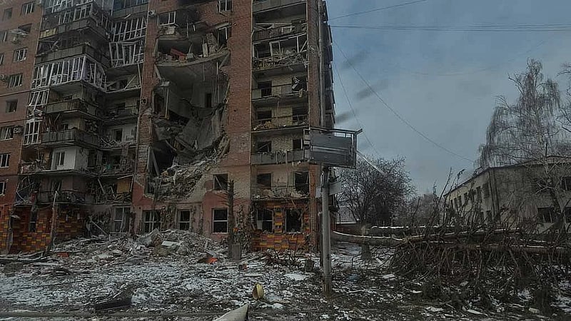 Russian troops intensify attacks on Ukrainian forces in east, military says