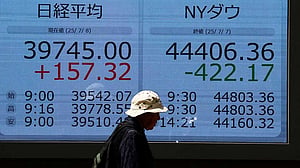 Asia stocks scale new highs, dollar weakens as investors eye Fed cut