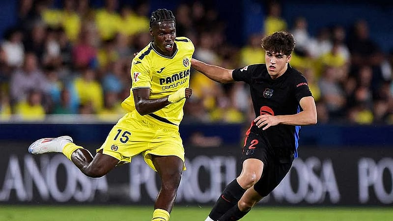 Everton sign French forward Barry from Villarreal