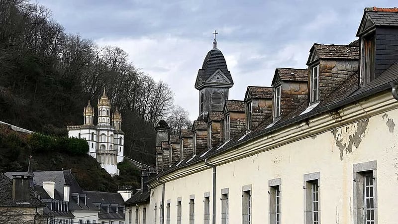 France must better regulate private Catholic schools, lawmakers say after abuse scandal