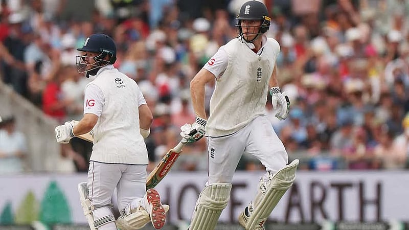 Crawley and Duckett lead England recovery after Pant's Old Trafford heroics