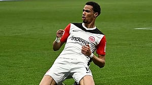 Liverpool set to sign French striker Ekitike from Eintracht Frankfurt
