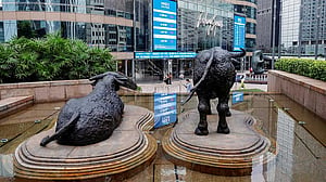 Asia stocks slip amid US tariff confusion, oil skids