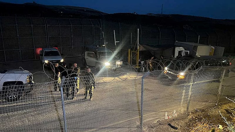 Israel strikes Syrian city, vows to protect Druze from government forces