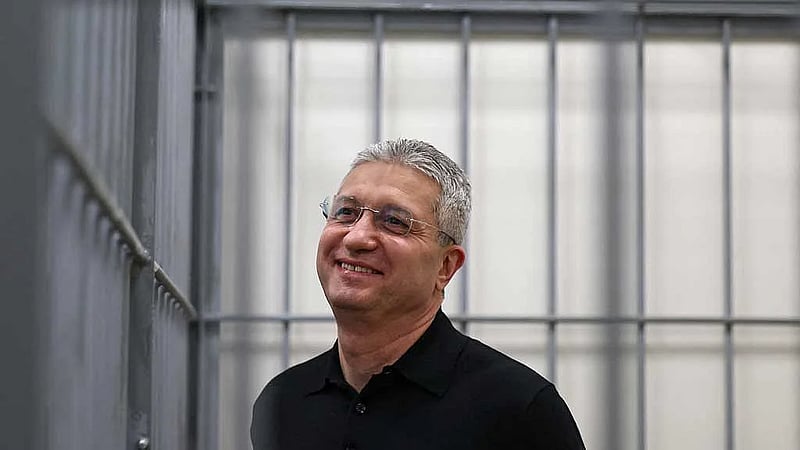 Russia jails senior defence official for 13 years in corruption trial