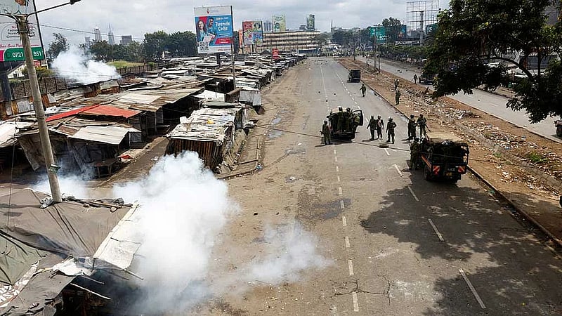 Kenya police fire on advancing crowd of protesters in Nairobi