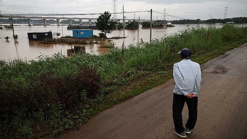 Damage mounts in South Korea as torrential rains enter fourth day