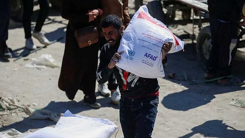 UN Palestinian refugee staff and doctors fainting from hunger in Gaza, says UNRWA