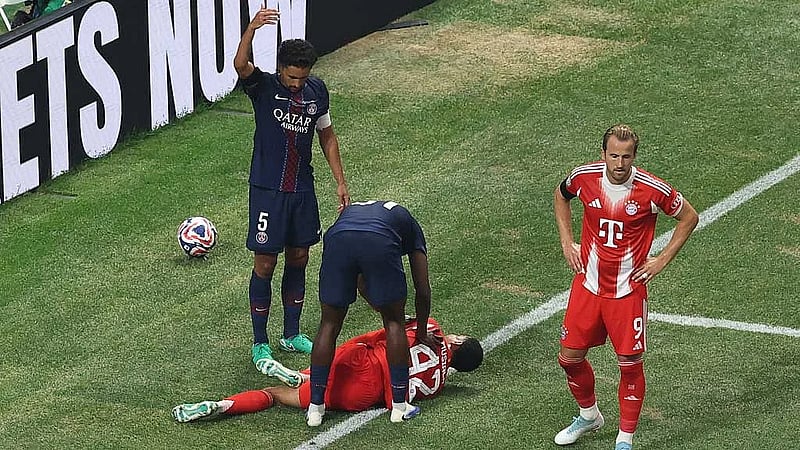 Musiala suffers suspected broken ankle in Bayern clash with PSG