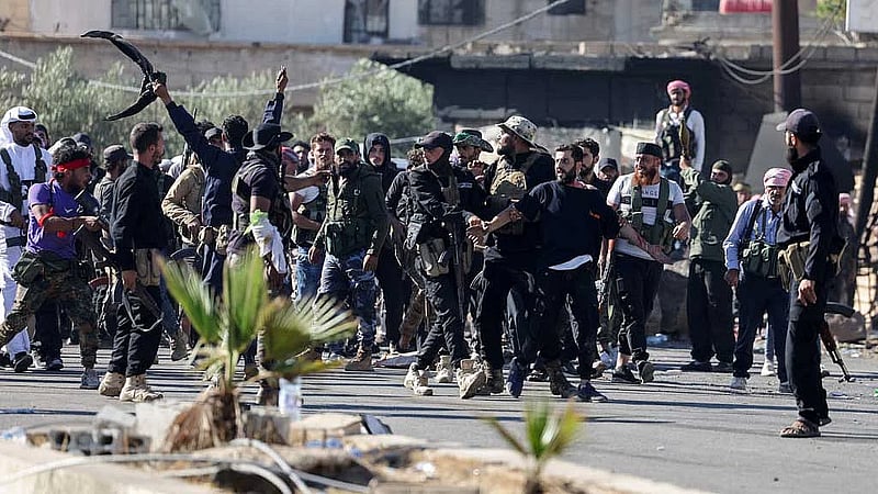 Clashes rage in Druze region as Syria struggles to enforce ceasefire