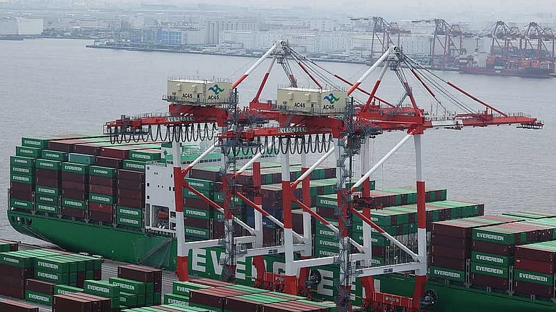 Trump strikes trade deal with Japan to cut tariffs