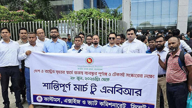 Customs services halted as protests hit imports, exports, cargo delivery