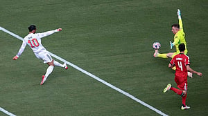 Early goal holds up as Benfica beat Bayern Munich to advance to knockouts