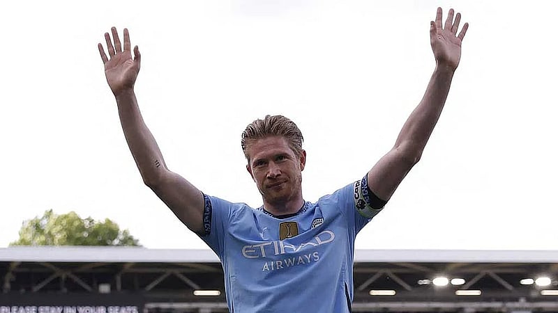 De Bruyne joins Italian champions Napoli after Man City exit