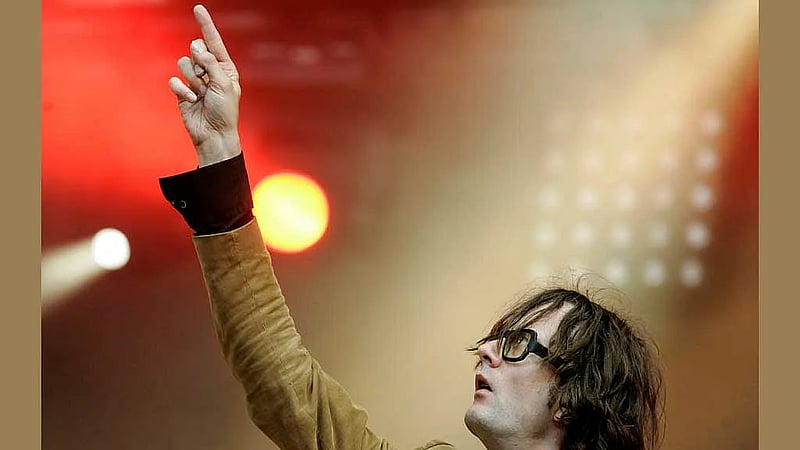 Pulp score first UK no 1 album in 27 years with 'More'