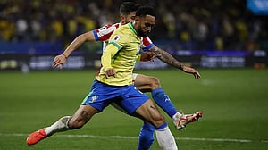 Man United complete signing of Brazilian Cunha from Wolves