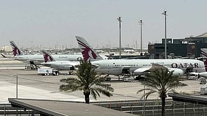 Airlines suspend Middle East flights