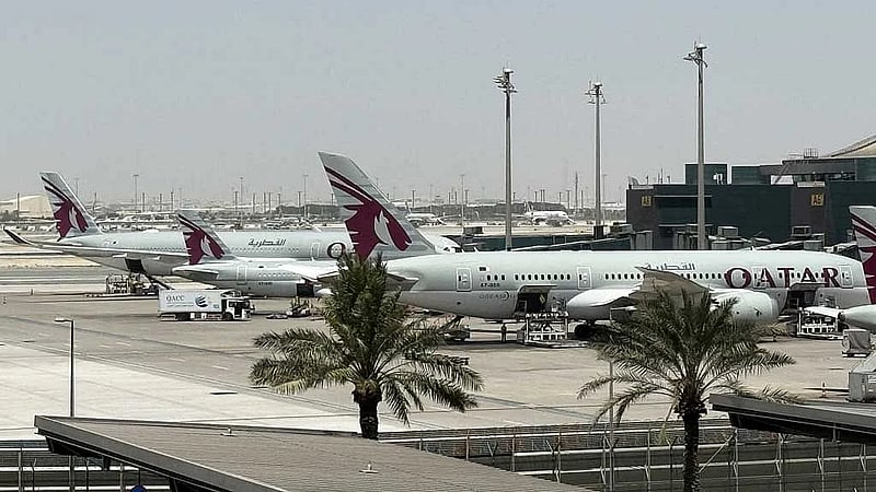 Airlines suspend Middle East flights
