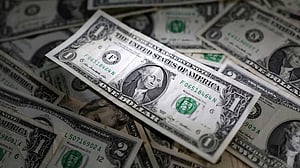 Dollar holds firm against euro, yen as US trade pressure mounts