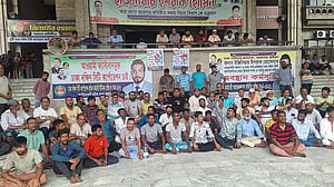 One month on, Nagar Bhaban still locked amid protests over Ishraque's mayoral oath