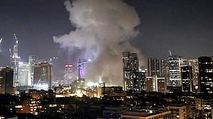 Israeli strikes back Iran's leadership into a corner