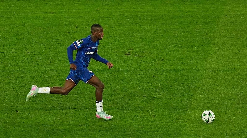 Chelsea's Jackson apologises for red card at Club World Cup