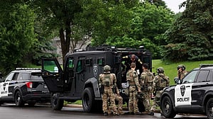 Minnesota manhunt underway for suspect in deadly shooting of Democratic state lawmakers
