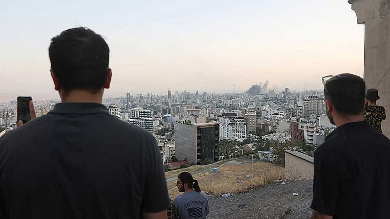 Hundreds flee into Azerbaijan and Armenia from Iran