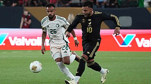 Vega's strike, Madu's own goal send Mexico to Gold Cup semis with 2-0 win over Saudi Arabia