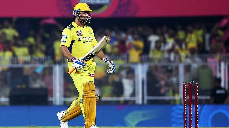 Chennai coach Fleming says Dhoni faces balancing act with batting position