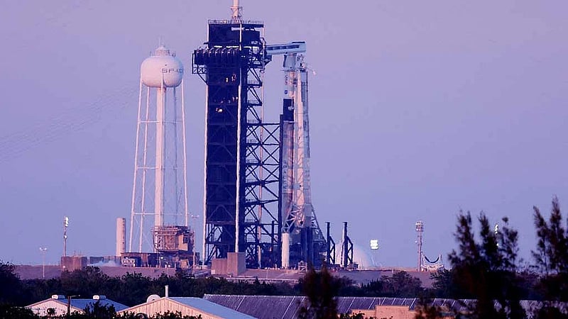 NASA, SpaceX delay flight that was to retrieve stuck astronauts